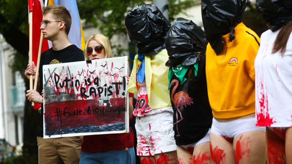Měly na to znásilnění „papír“? Polští radikálové sčítají Ukrajinky po potratu
